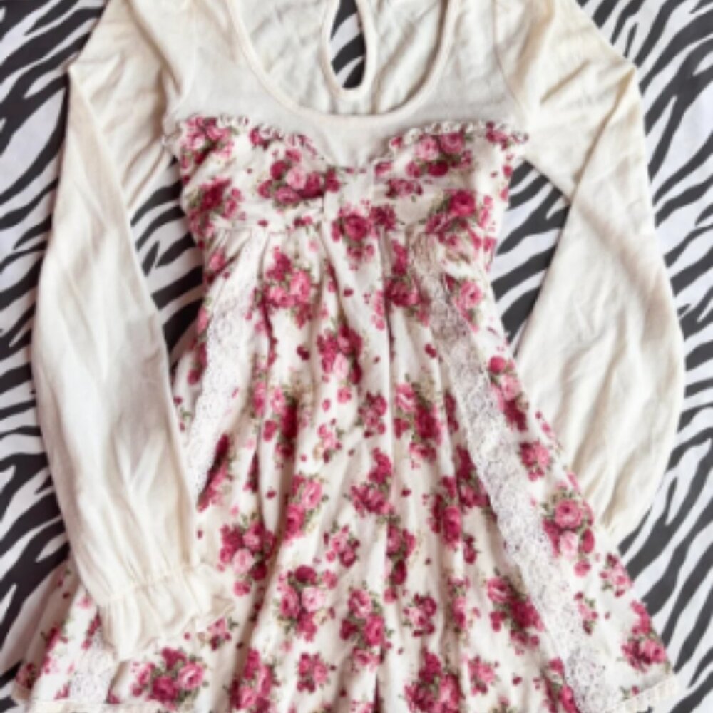 Liz Lisa cute floral dress long sleeve lace pink, red and white gyaru jfashion